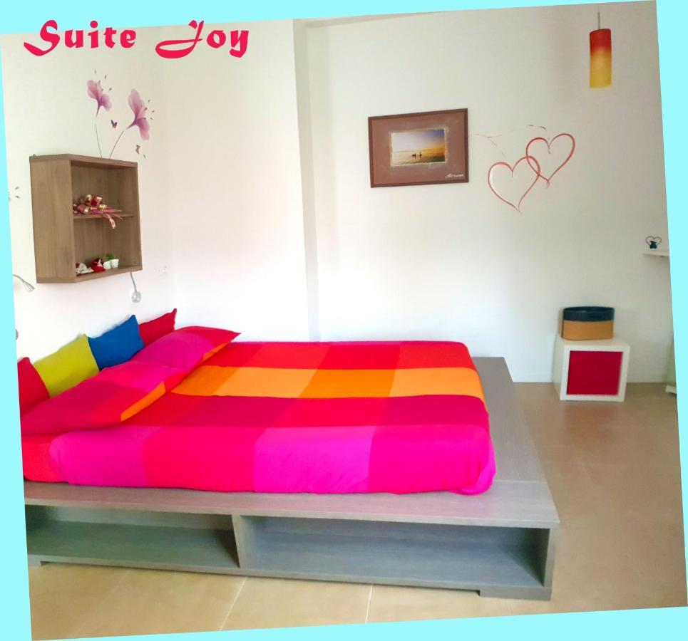 Casa Vacanza & Suite Joy Пескьера-дель-Гарда Экстерьер фото
